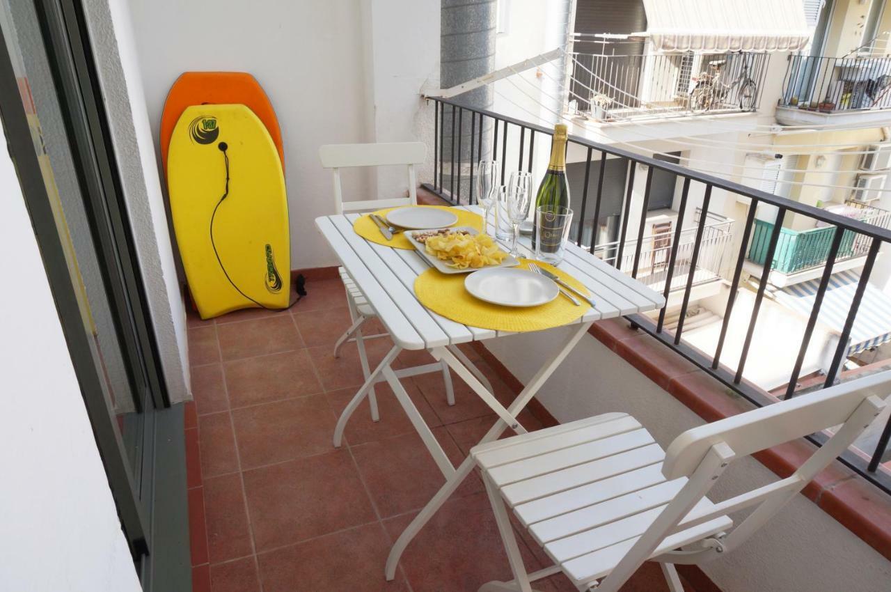 Happy Holiday Beach Home Sitges Eksteriør bilde